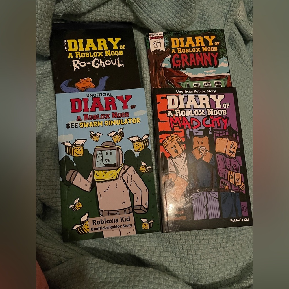 Diary of a Roblox Noob Book Set